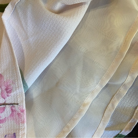 Boutique 1861, Floral, plunge front and cutout back playsuit with waist tie - Picture 5 of 7